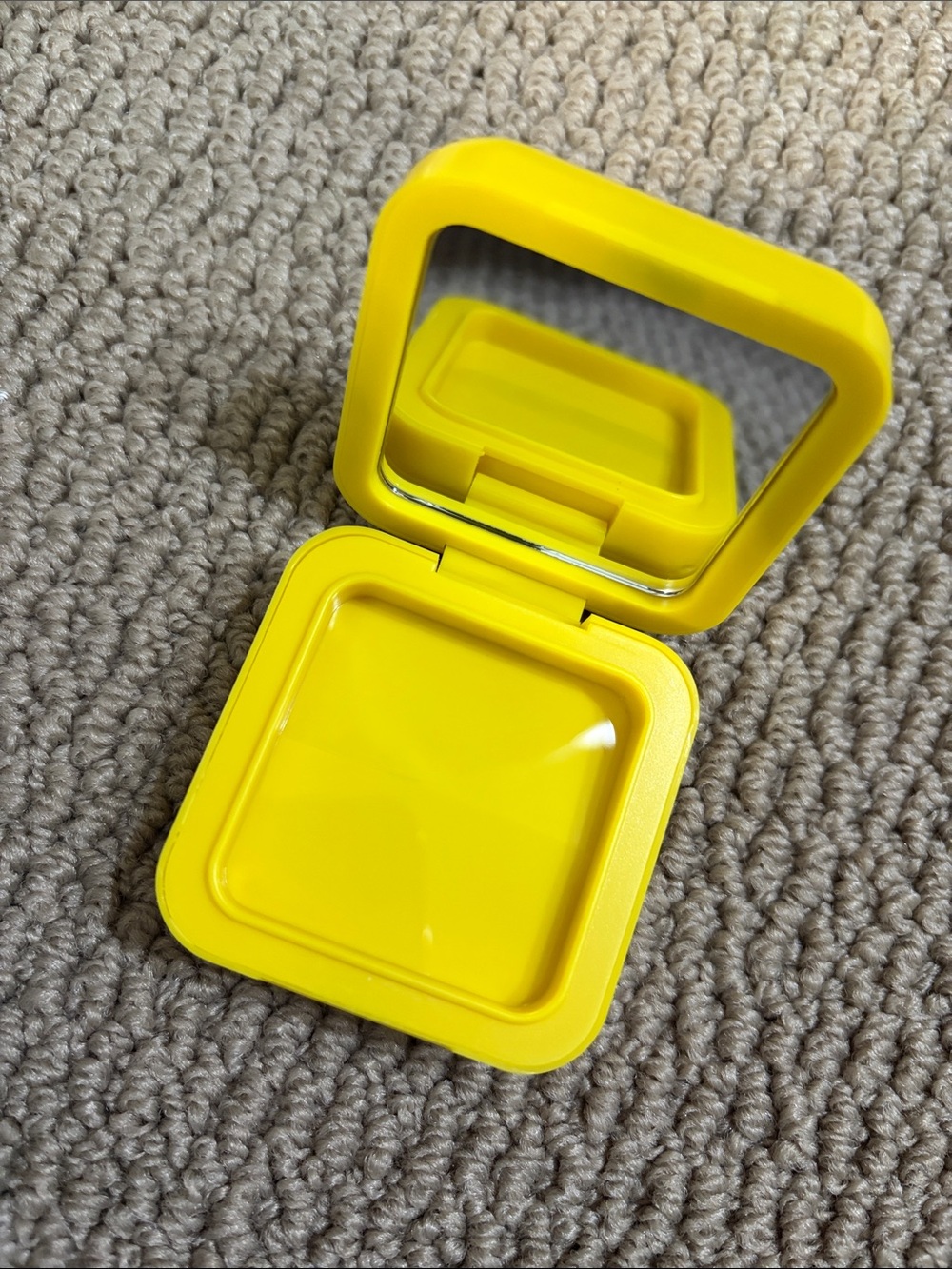 Yellow Compact Accessory Case with Mirror - Picture 3 of 4